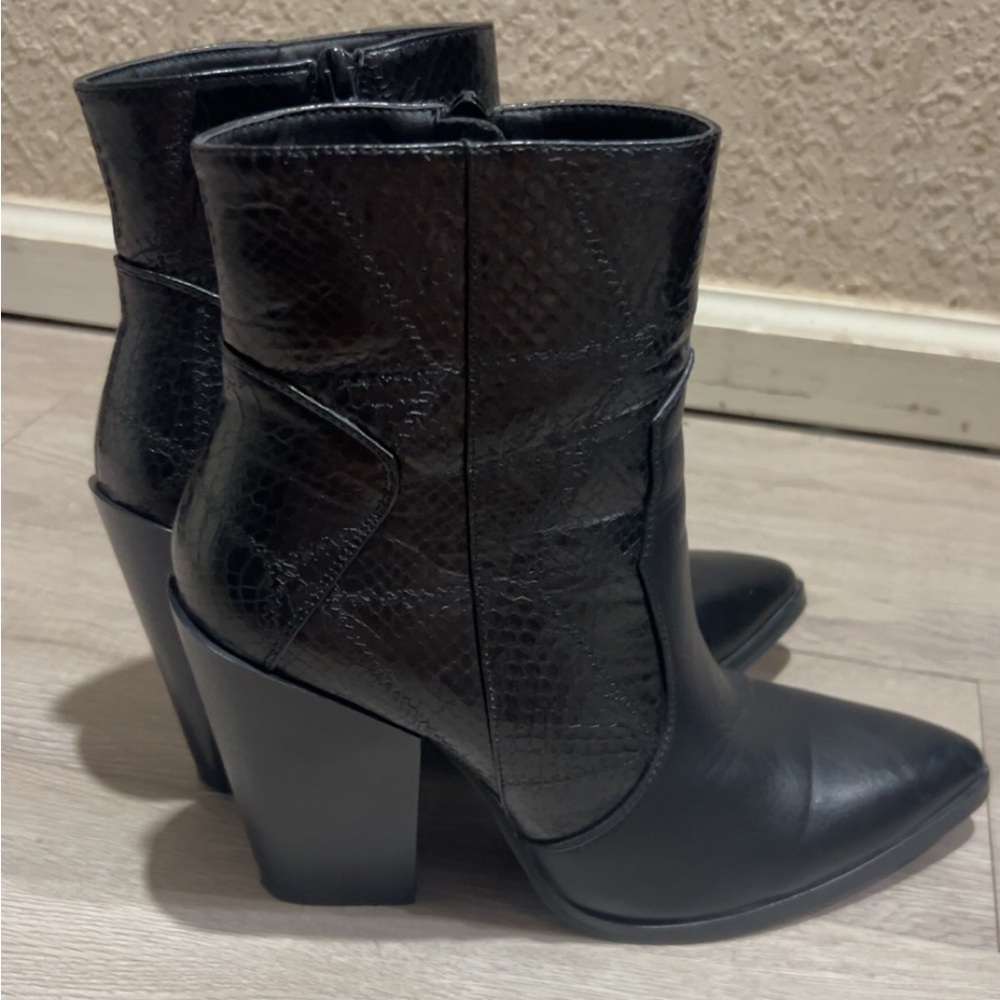 Black western style Ankle Boots